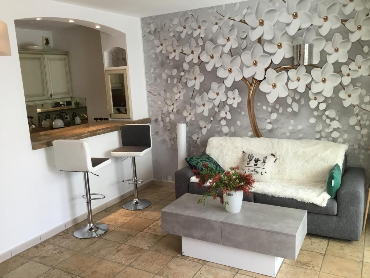 Appartement Mistral Gagnant à Fréjus Extérieur photo