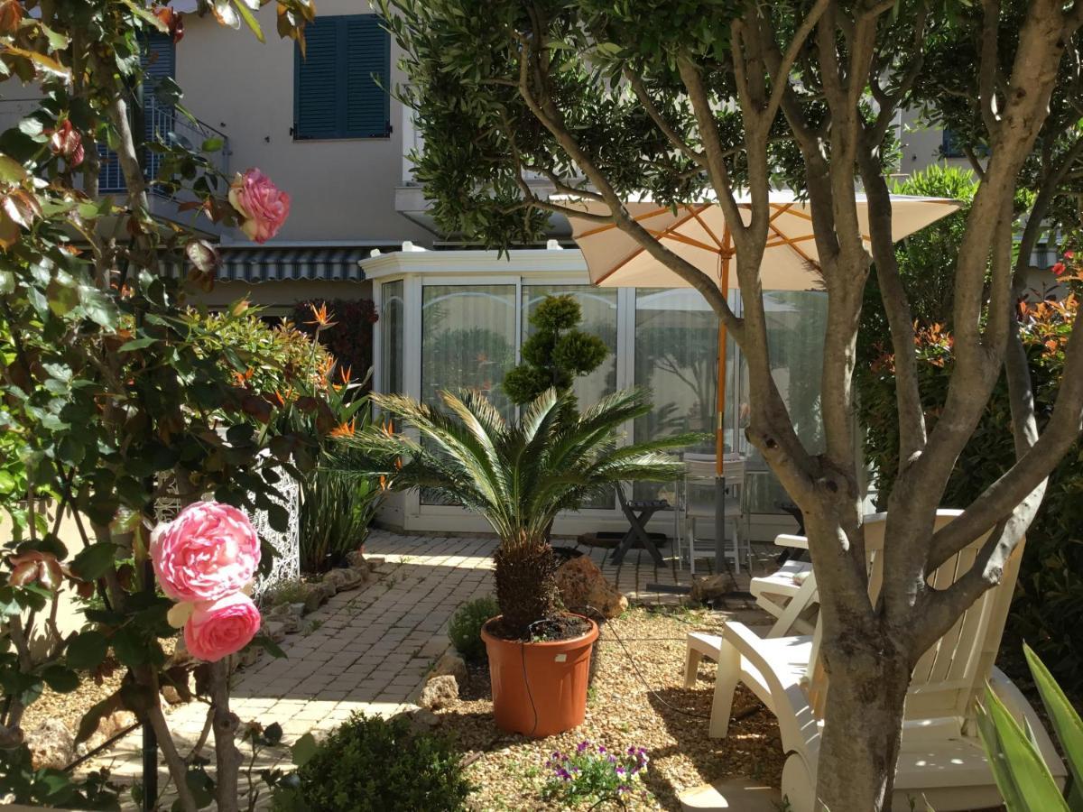 Appartement Mistral Gagnant à Fréjus Extérieur photo